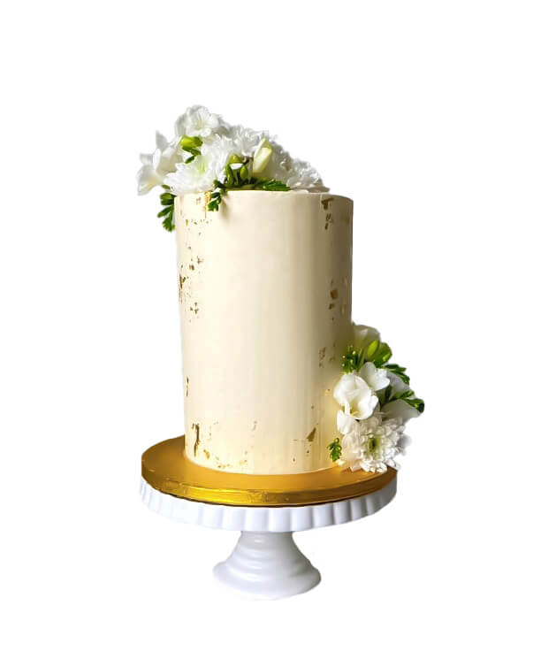 ivory wedding cake, tall 1 tier with flowers