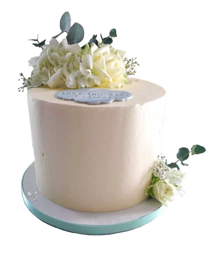 Simple small wedding cake for a small wedding