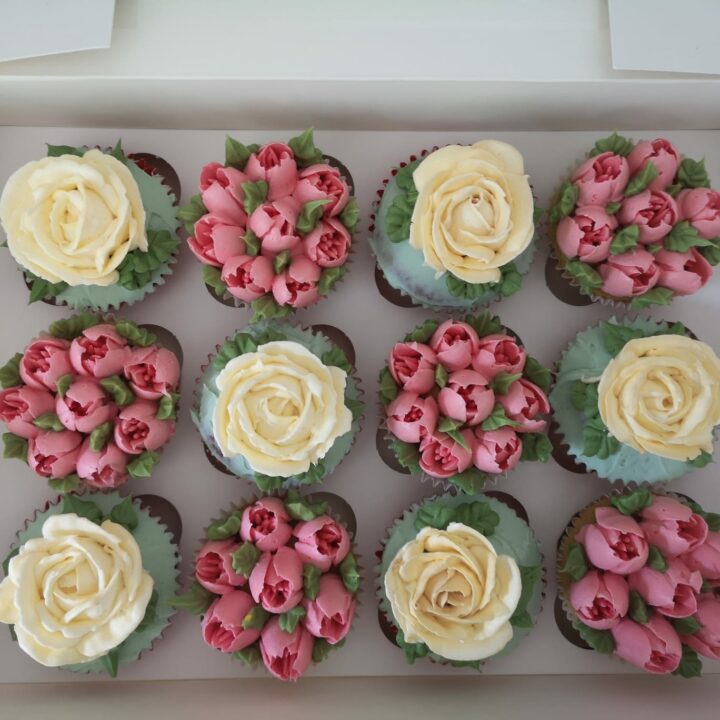 Vintage Roses Cupcakes by Eves Cakes Dublin Ireland