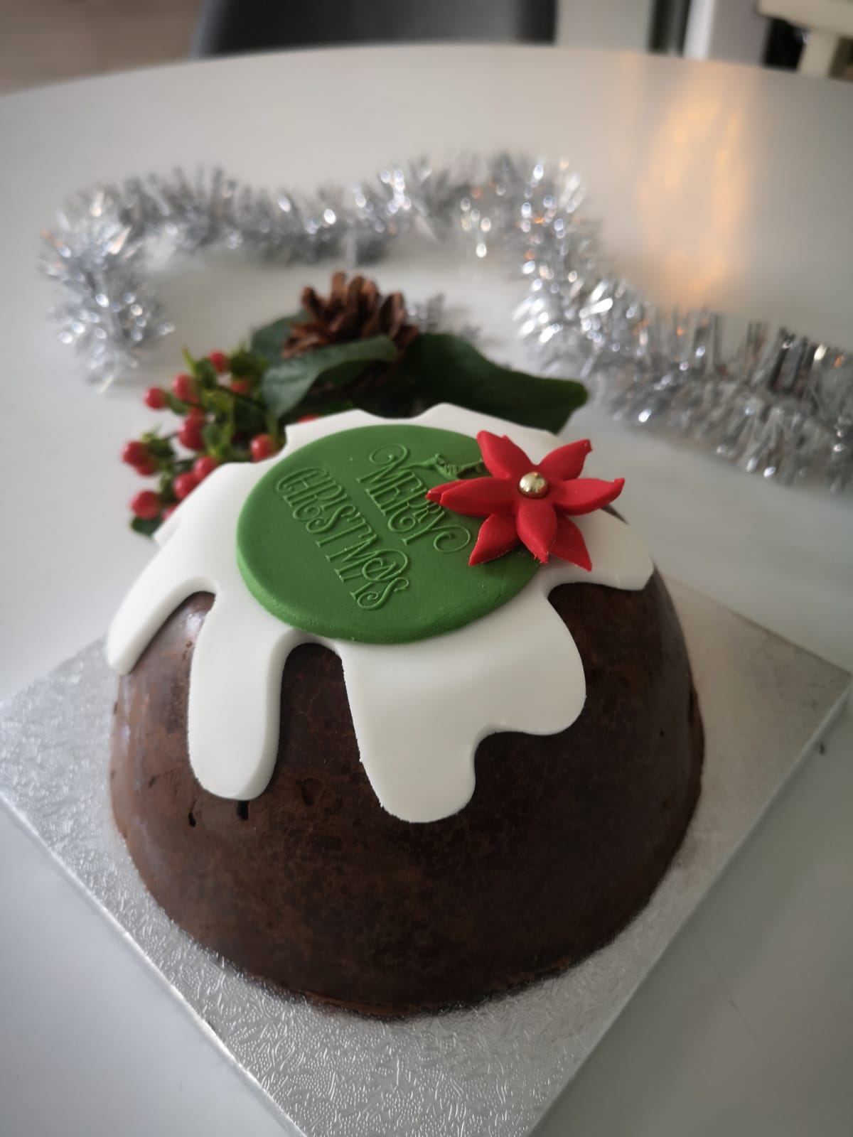 Christmas pudding-flavoured chocolate fondants - Co-op