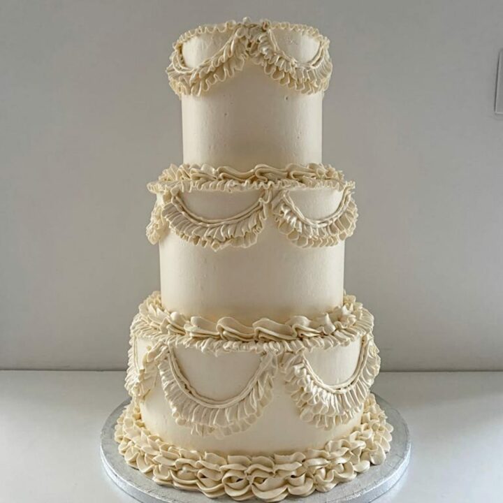 Lambeth Wedding Cake